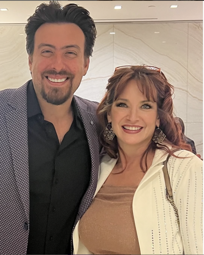 What I learned about sales from Magician Tommy Wind